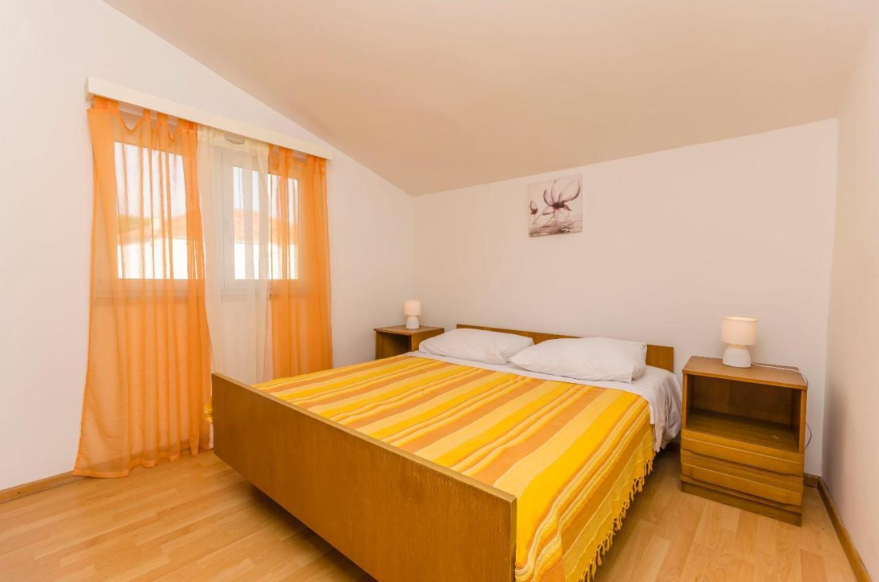Apartments Manda 沃迪切 外观 照片