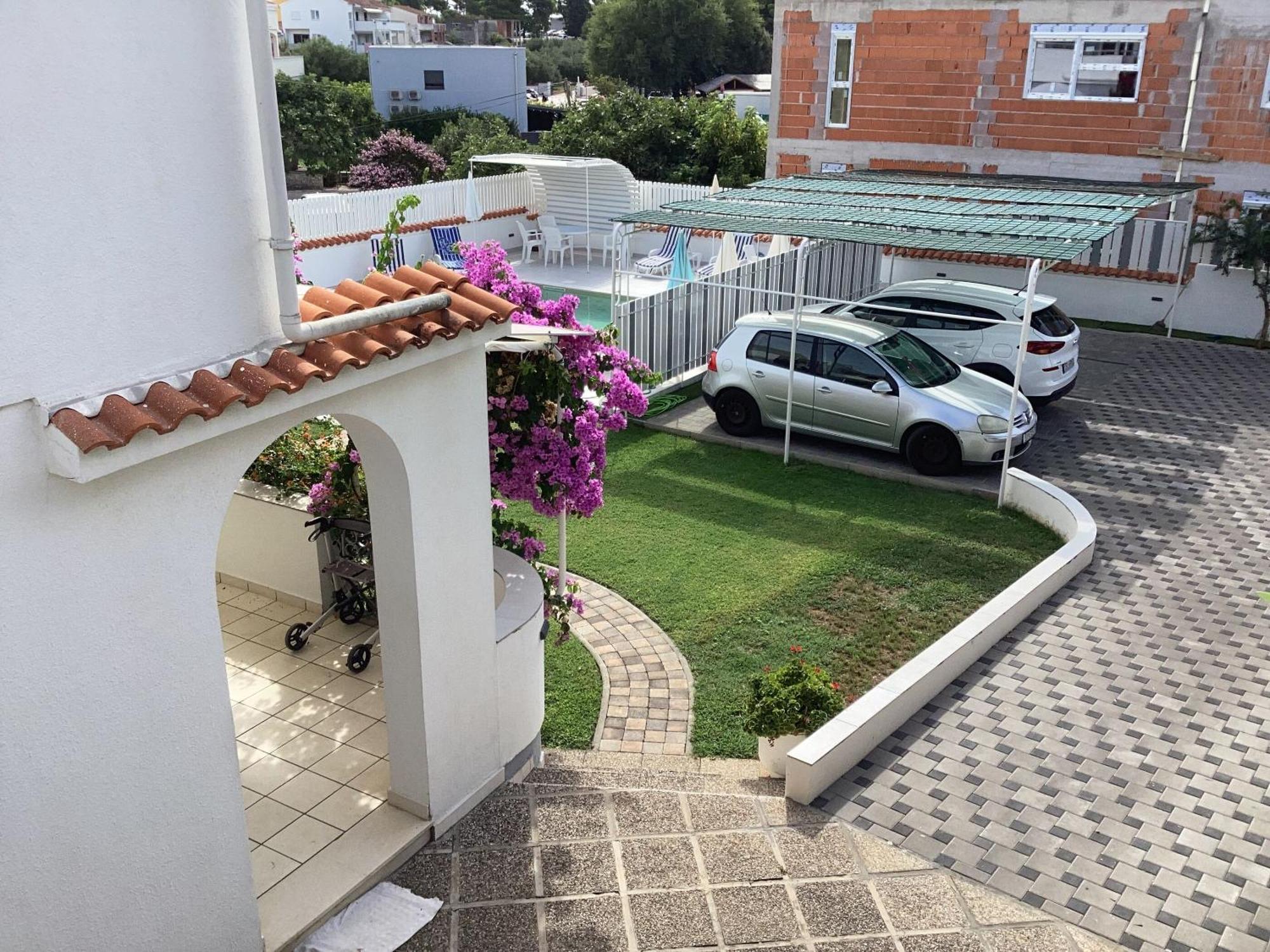 Apartments Manda 沃迪切 外观 照片
